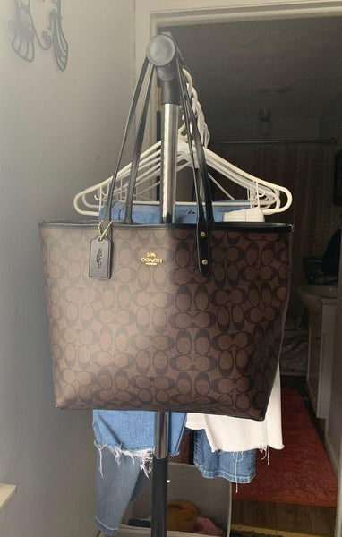 Classic Monogram Tote Bag Elegant Everyday Shoulder Bag