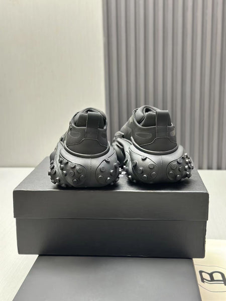 Men’s All-Black Premium Chunky Sole Sports Sneakers
