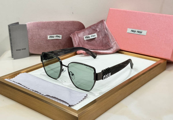 Women’s Luxury Designer Sunglasses  Elegant Style with Premium Finish