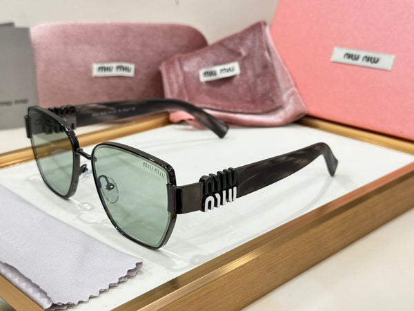 Women’s Luxury Designer Sunglasses  Elegant Style with Premium Finish