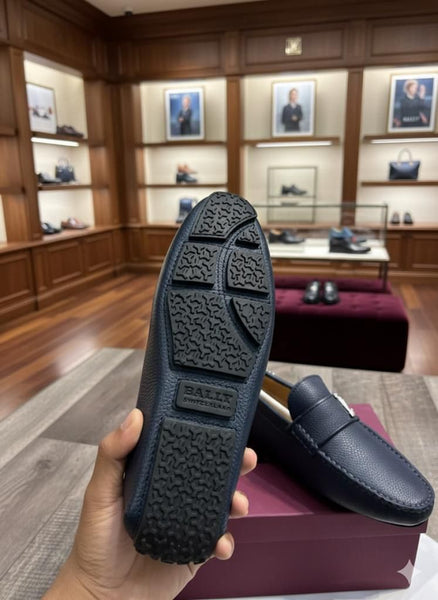 Luxury Brand  Leather Loafers with Classic Initial Metal Logo