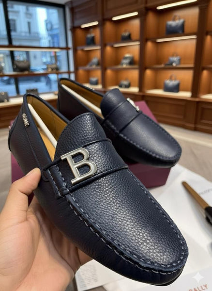 Luxury Brand  Leather Loafers with Classic Initial Metal Logo