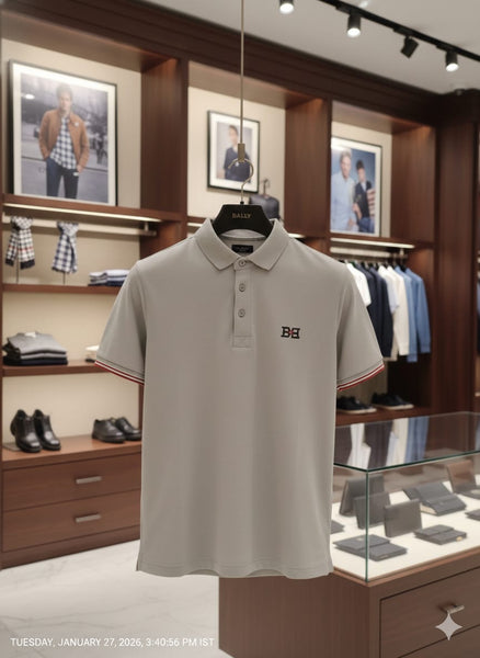 Classic White Polo T-Shirt with Logo Detail  Elegant Everyday Wear