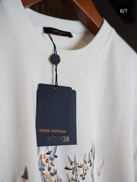 Men’s Premium White Artistic Graphic Printed T-Shirt