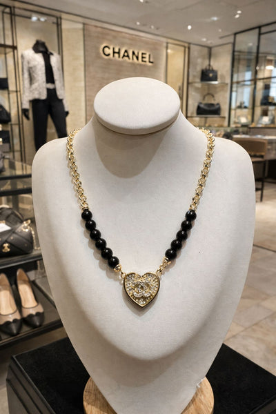 Elegant Heart Pendant Necklace Classic Black & Gold Design