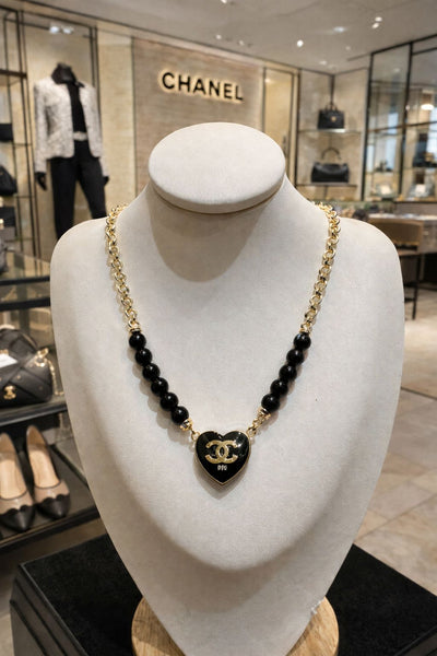Elegant Heart Pendant Necklace Classic Black & Gold Design