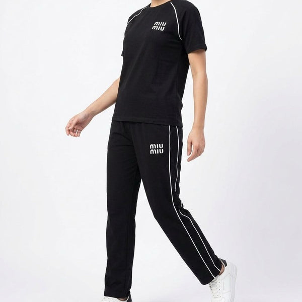 Women’s Premium Tracksuit With Trendy Logo Design