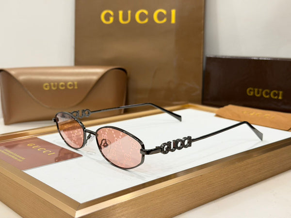 Luxury Gold-Tone Women’s Sunglasses – Elegant, Chic & Timeless