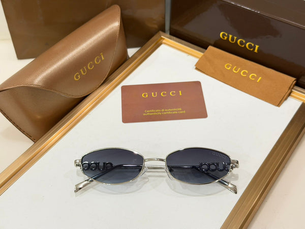 Luxury Gold-Tone Women’s Sunglasses – Elegant, Chic & Timeless
