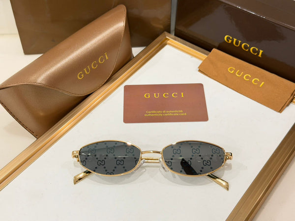 Luxury Gold-Tone Women’s Sunglasses – Elegant, Chic & Timeless