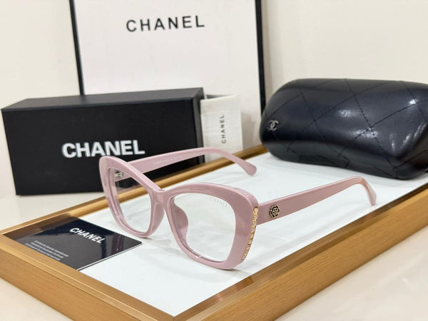 Classic Tortoiseshell Square Eyeglasses Sophisticated Everyday Style