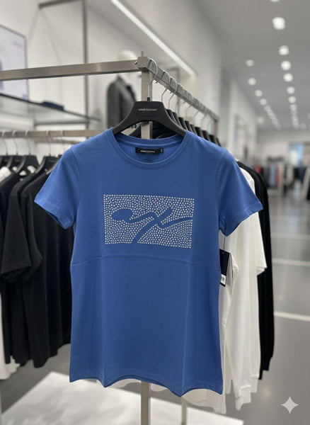Graphic Logo Tee for Women Casual & Trendy Everyday Style
