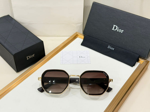 Elegant Women’s Oversized Gradient Square Sunglasses