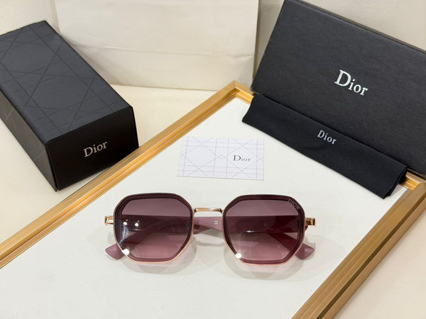 Elegant Women’s Oversized Gradient Square Sunglasses