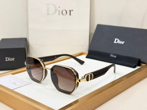 Elegant Women’s Oversized Gradient Square Sunglasses