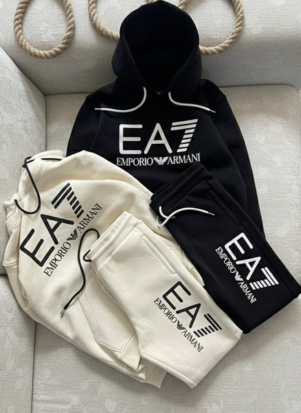 Premium Tracksuit Set Iconic Style in Black & Cream