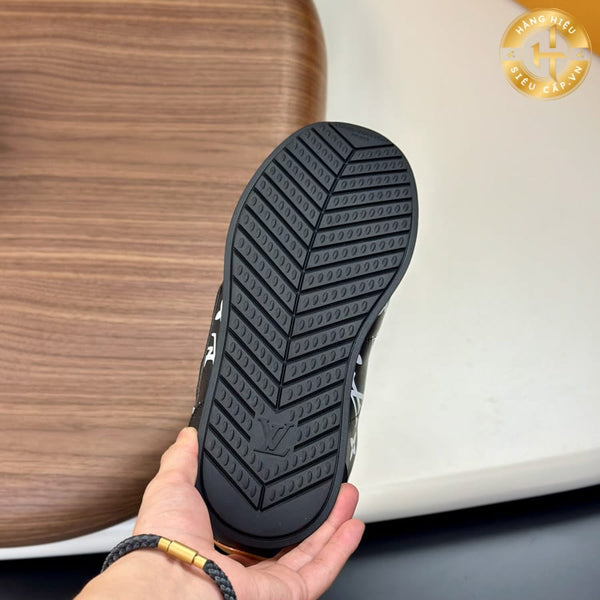 Luxury Monogram Low-Top Sneakers  Premium Street Style