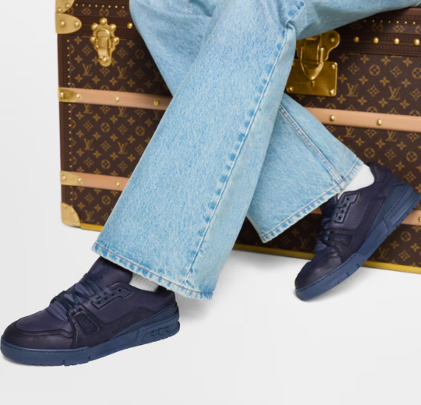 Sneaker LV Trainer Distressed