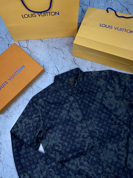 Fashionable All-Over Logo Pattern Shirt For Men